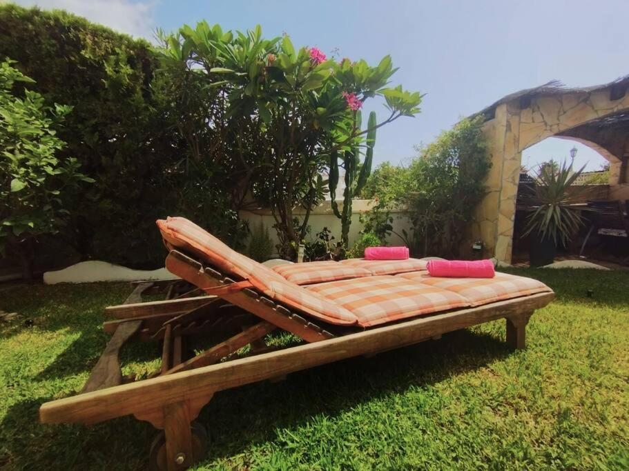 Beautiful 3 Bedroom Townhouse In Urb. Tropicana, Nerja Exteriör bild